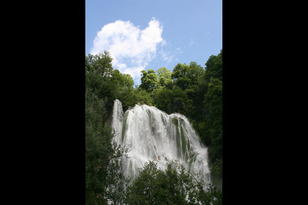 The waterfalls of Haut Bugey, an atmosphere... sometimes Amazon