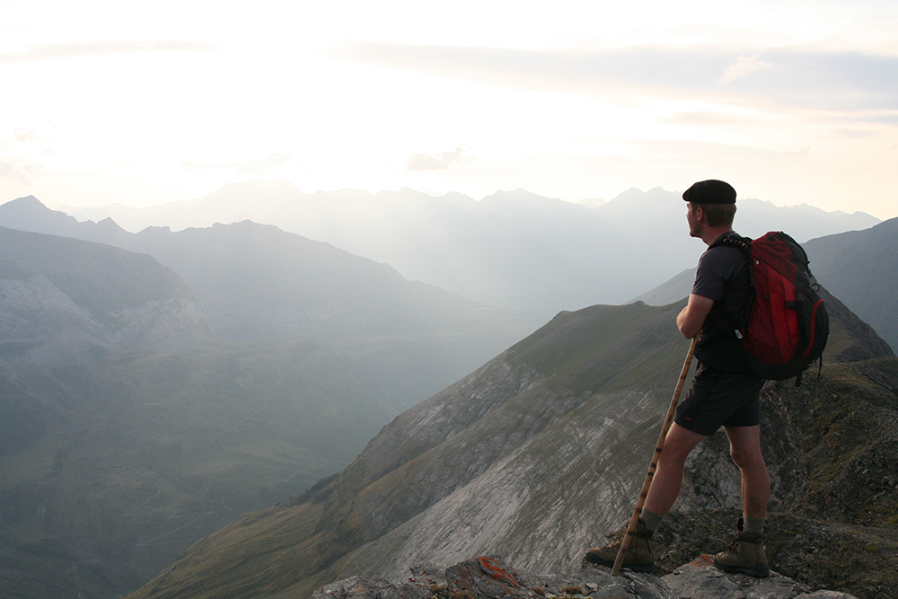 A young singer in Occitan, over 3000 meters altitude in the Pyrenees