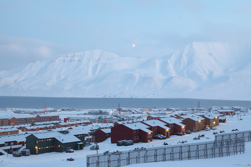 Longyearbyen, le 16 février, premier jour où un rayon, de soleil peut apparaître quelques secondes