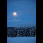 Clair de lune, juste après d'abondantes chutes de neige.