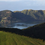 L'ancien volcan et son lac sur l'île de São Miguel