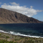 Une plage de sable noir sur la secrète île de El Hierro